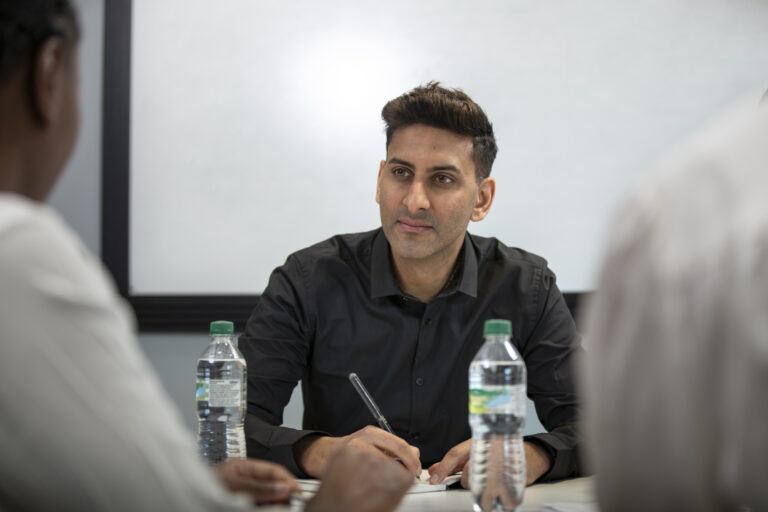 business-people-working-together